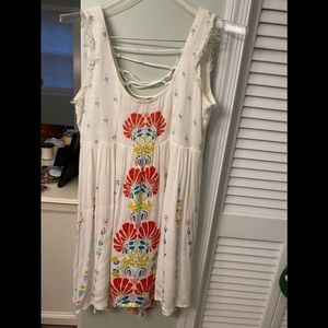 White flower print sundress